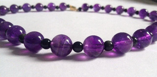 11  紫水晶项串